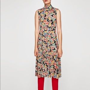 Zara Flowing Midi Dress S